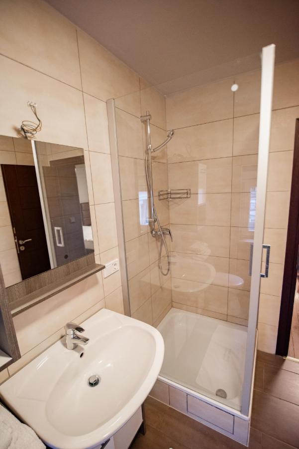 Main Appartments Frankfurt Airport كلسترباخ المظهر الخارجي الصورة